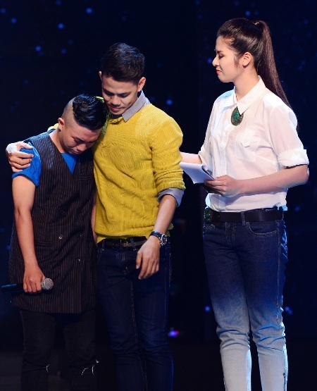 Và động viên tinh thần kịp thời cho thí sinh