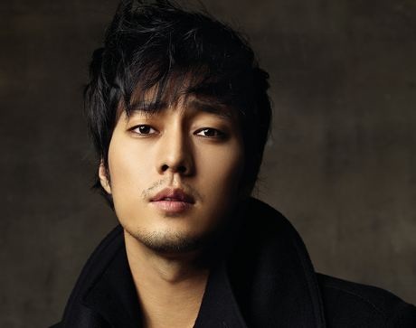 So Ji Sub "qua mặt" hotboy đình đám Lee Min Ho - 1 So Ji Sub dẫn đầu ở hạng mục nam nghệ mà khán giả mong được ở bên trong dịp tất niên năm 2013