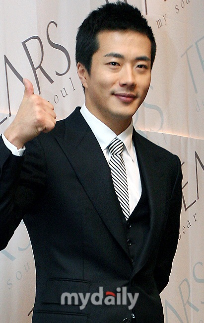 Kwon Sang Woo muốn tập trung cho việc đóng phim