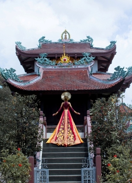 Hé lộ trang phục dân tộc của Trương Thị May