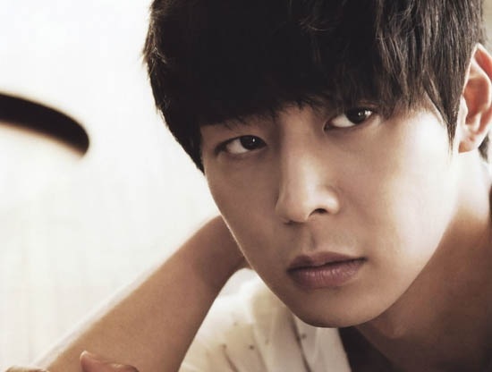 Park Yoochun được bình chọn là nam ngôi sao có đôi mắt quyến rũ nhất