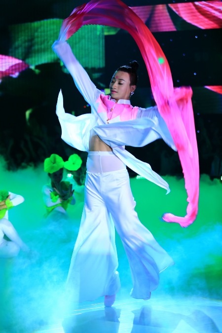 Ngoài ra, khi nhận xét về các đối thủ của mình,