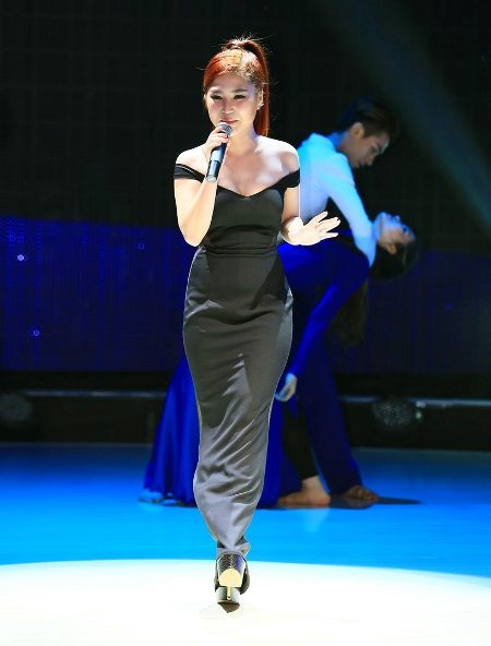 Hương Tràm cảm xúc với