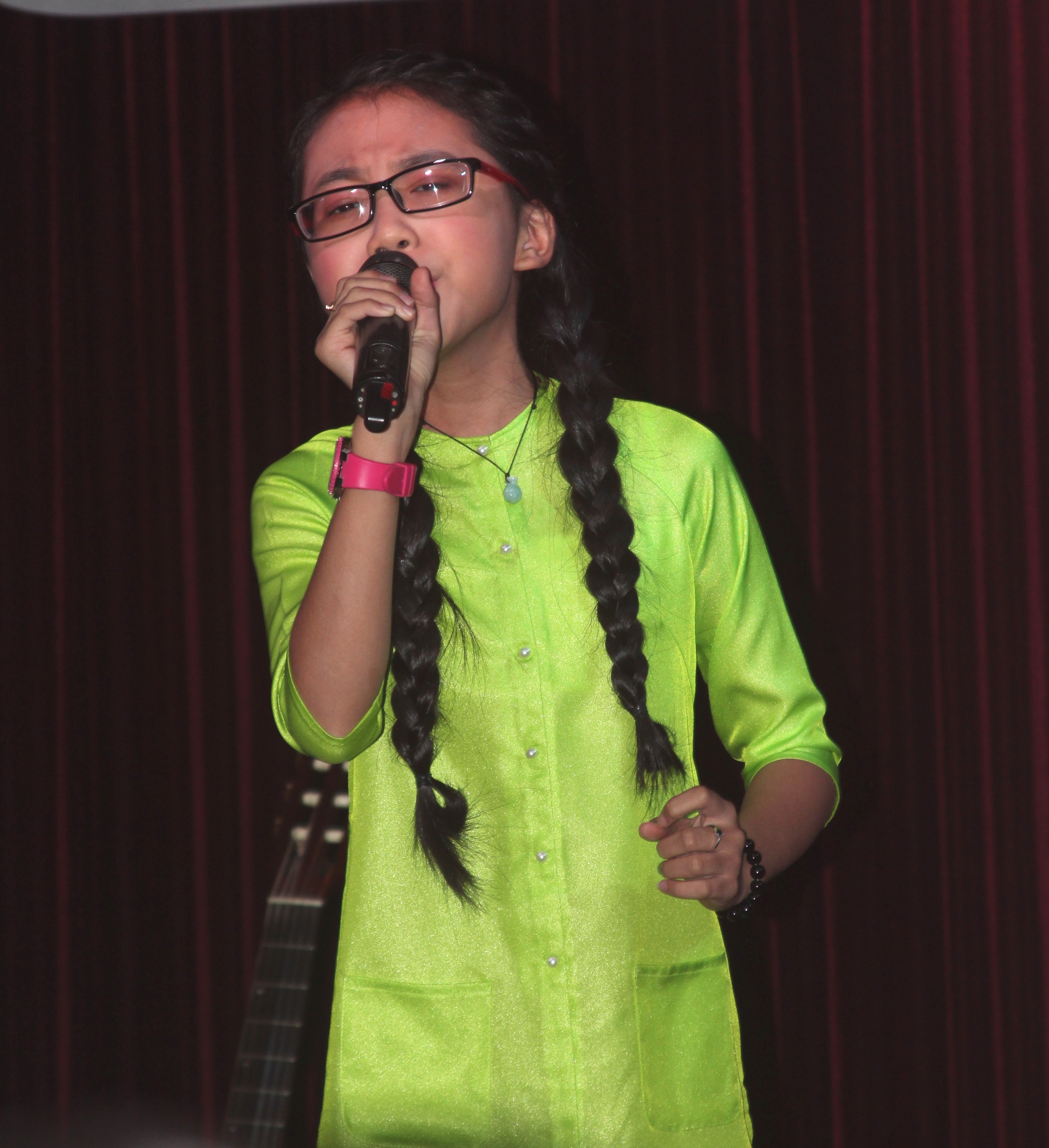 Phương Mỹ Chi nức nở với các ca khúc dân ca trữ tình