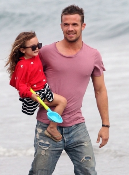 Những ông bố “hot” nhất Hollywood - 15 Cam Gigandet và con gái Everleigh Rae