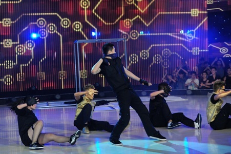 Bí mật gã hề phải chia tay trước chung kết