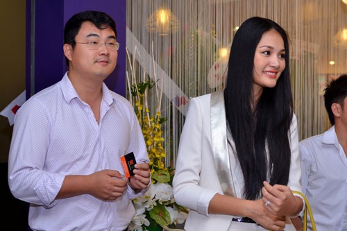 Những "sao" Việt hạnh phúc bên chồng ngoại - 8 Diễn viên Ngọc Trinh