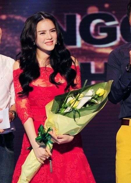 Tuy đóng vai khó tính trong chương trình...