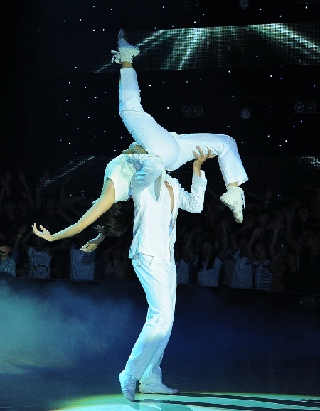 Giám khảo Trần Ly Ly với bài múa đương đại thăng hoa cảm xúc