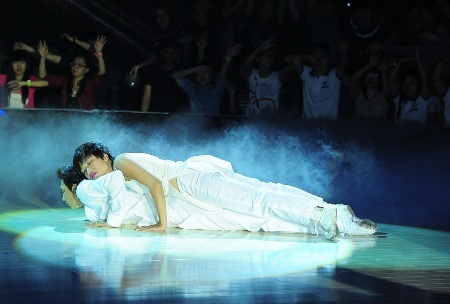 Giám khảo Trần Ly Ly với bài múa đương đại thăng hoa cảm xúc