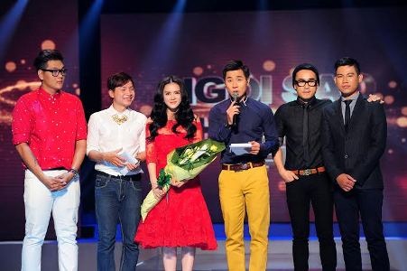 Lộ diện top 3 Ngôi sao thiết kế Việt Nam - 1 Top 4 thí sinh cùng Lý Nhã Kỳ và MC Nguyên Khang trong tối qua