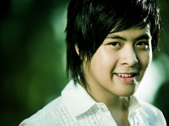 Showbiz Việt 2013: Năm của những mảng màu sáng tối - 4 Wanbi Tuấn Anh ra đi trong sự tiếc thương của nhiều người