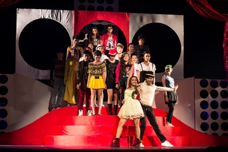 Ưng Hoàng Phúc dẫn bạn gái mới đi xem “High School Musical” - 2 Tác phẩm được đầu tư bằng sự nỗ lực của cả ê kíp trẻ