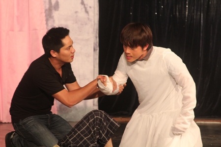 Hòa Hiệp phải hóa thân vào vai khá nặng ký