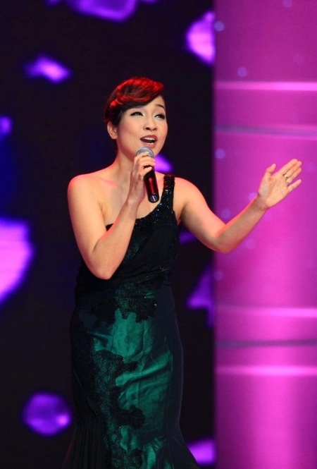 Mỹ Linh đầy cảm xúc nồng nàn 