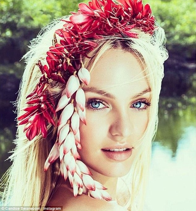 Ngất ngây với những bức ảnh mới của “thiên thần” Victoria Secret - 2 Ngất ngây với những bức ảnh mới của “thiên thần” Victoria Secret