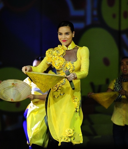 Hồ Ngọc Hà rộn ràng với Sài Gòn, Sài Gòn