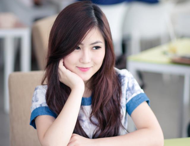 Cựu quán quân Giọng hát Việt chúc Tết sớm khán giả - 2 Hương Tràm mong muốn luôn được hát để phục vụ khán giả của mình