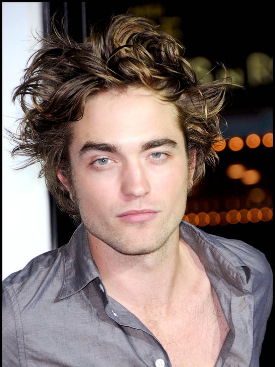 Trước đó anh bị chỉ trích không ít vì phong cách đầu tóc và quần áo luộm thuộm