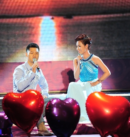 Uyên Linh - Đức Tuấn nồng nàn bên nhau trong âm nhạc