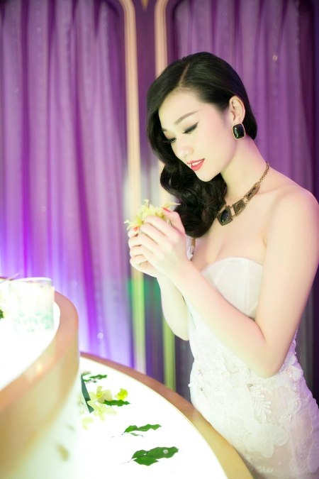 Khánh My được anh rể chở đi dự tiệc bằng xe sang - 11 Trí Hòa