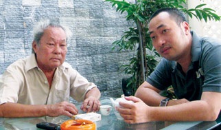 Tác giả của “Chiếc lược ngà” đã qua đời - 2 Đạo diễn Nguyễn Quang Dũng và cha mình - nhà văn Nguyễn Quang Sáng