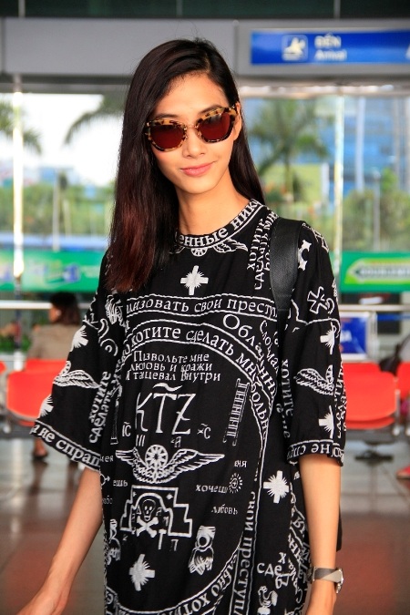 Hoàng Thùy cho biết cô sụt khoảng 3kg sau tuần lễ thời trang London này