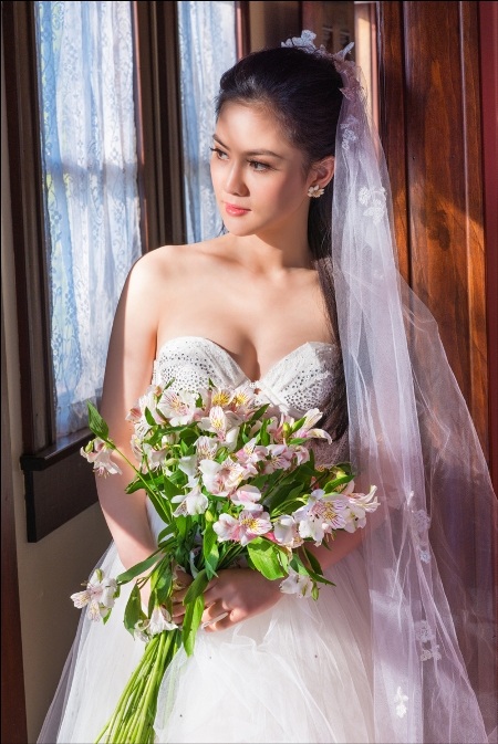 Hoa hậu Tristine Trâm Bùi “hững hờ vòng một” - 7 Tristine Trâm Bùi sinh ra và lớn lên ở Đà Nẵng