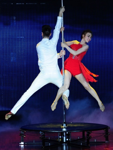 Đã có màn múa cột bất ngờ