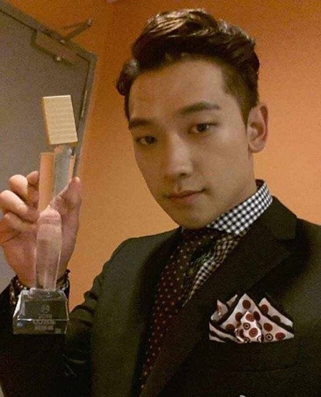 Rain khoe giải thưởng 