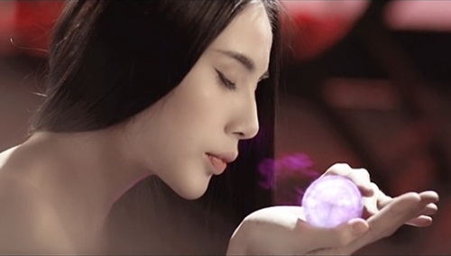 Thủy Tiên hóa “hồ ly tinh” - 1 Khán giả sẽ thấy Thủy Tiên hóa thân thành một hồ ly tinh quyến rũ