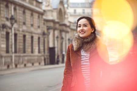 Mai Phương Thúy nổi bật giữa trời Tây - 3 Trí Hòa