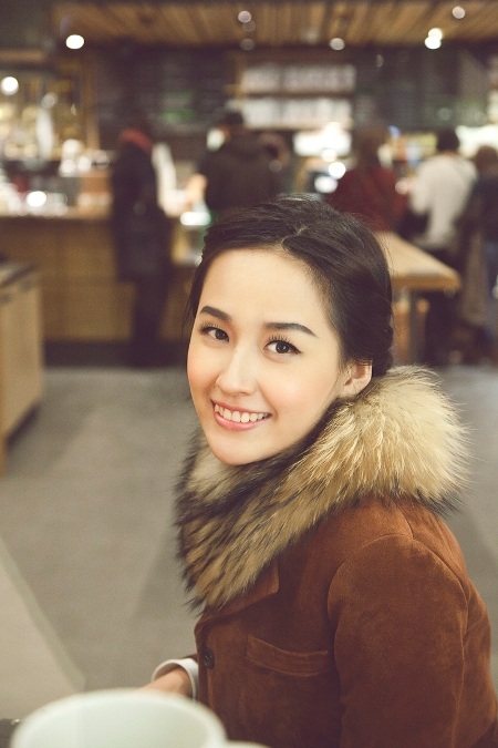 Mai Phương Thúy nổi bật giữa trời Tây - 13 Trí Hòa