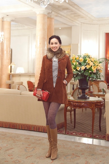 Mai Phương Thúy nổi bật giữa trời Tây - 14 Trí Hòa