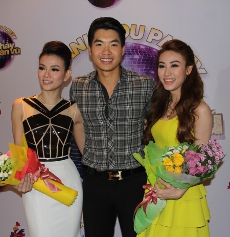 Trương Nam Thành đến chúc mừng hai quán quân