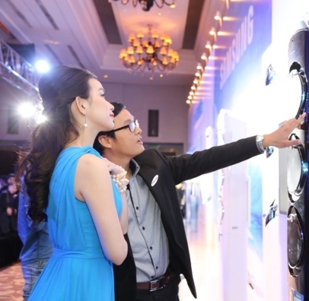 Đây là lần xuất hiện hiếm hoi của hoa hậu Thùy Lâm trước công chúng