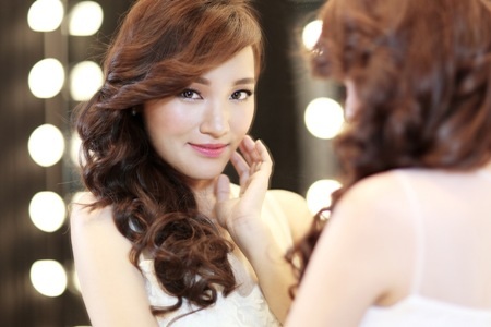 Nhật Thủy vẫn nhẹ nhàng với phong cách thường thấy