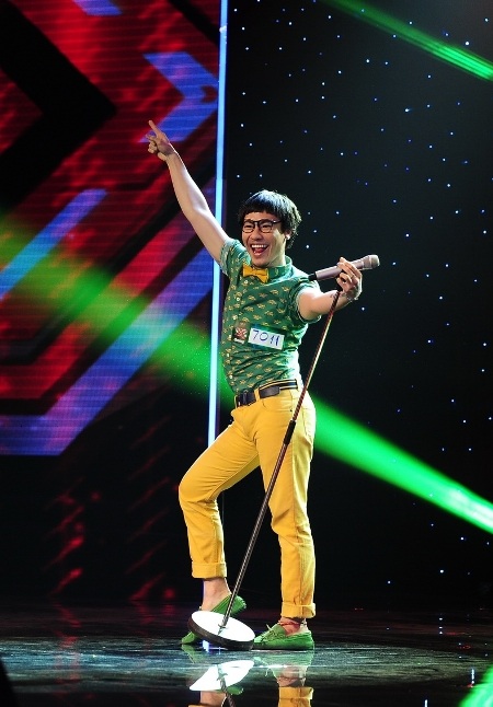 Đinh Huy tạo tiếng cười với phong cách độc đáo, hài hước