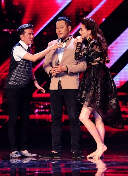 Đàm Vĩnh Hưng và Hồ Ngọc Hà lên cả sân khấu giành thí sinh