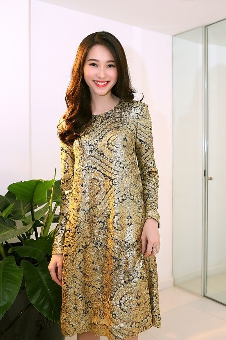 Hoa hậu Đặng Thu Thảo khoe vẻ đẹp lung linh - 9 Trí Hòa