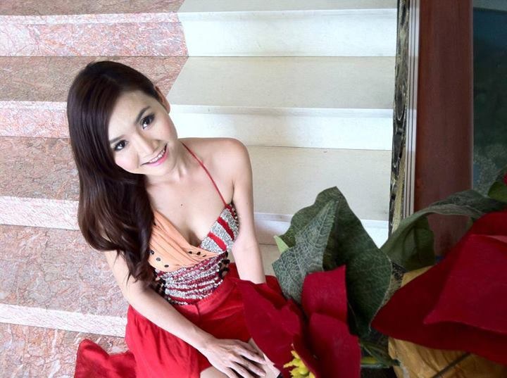 Sau scandal giấu mặt đổi tên, “cô gái mặt nạ” muốn từ bỏ con đường ca hát - 2 Anh Thúy cho biết sẽ không tiếp tục con đường ca hát nữa