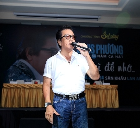Elvis Phương hát tặng ca khúc