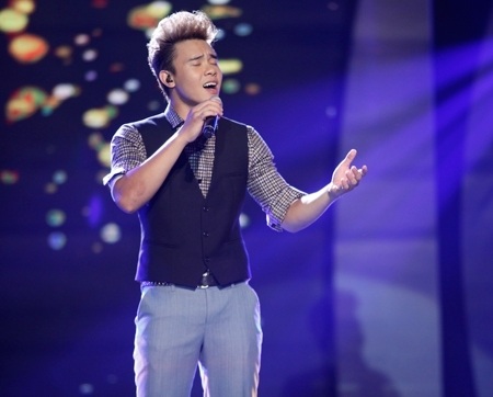 Top 3 Vietnam Idol phong độ “thất thường”? - 3 Phong độ của Đông Hùng thất thường ngay cả trong một đêm thi