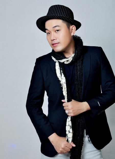 Khánh Bình gây ấn tượng với khả năng hát hai giọng nam nữ