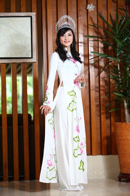 Hoa hậu Triệu Thị Hà phân trần về vụ cát-sê 2000 đô - 2 Triệu Thị Hà cho biết đang dần ổn định lại cuộc sống của mình sau những ồn ào