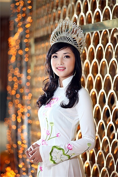 Hoa hậu Triệu Thị Hà trả vương miện vì cảm thấy bị “lạm dụng sức lao động” - 2 Triệu Thị Hà bức xúc khi bị BTC lạm dụng sức lao động