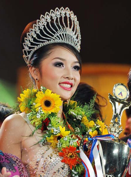 Hoa hậu Triệu Thị Hà lên tiếng về bản tường trình “đi qua đêm” - 1 Triệu Thị Hà cho biết mình viết bản tường trình do bị phía BTC gây áp lực
