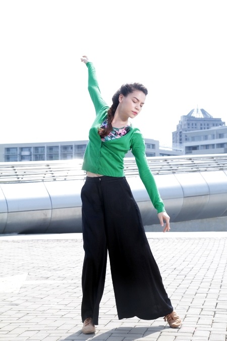 Đây là lần đầu Hồ Ngọc Hà múa đương đại trong một MV ca nhạc