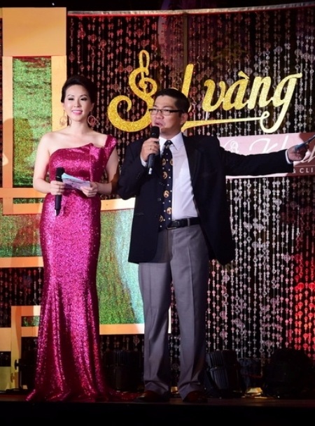 Vừa làm MC dẫn chương trình lần đầu tiên