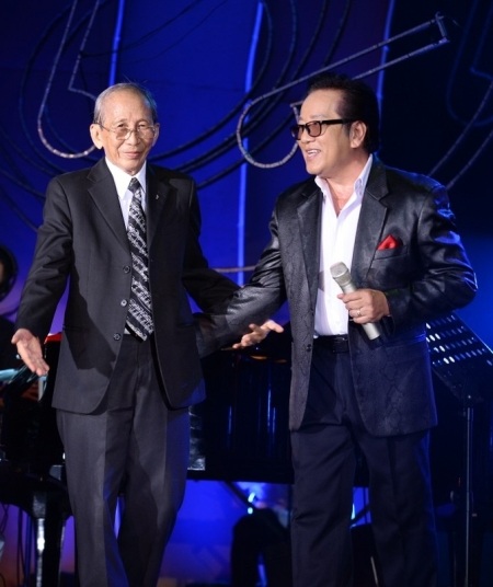 Nhạc sỹ Nguyễn Ánh 9 cũng xuất hiện trong đêm nhạc